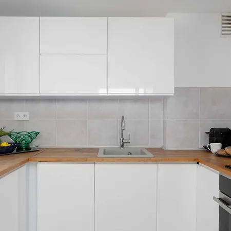 Apartament Luxurious In With Beautiful View And Air Conditioning By Renters Warszawa