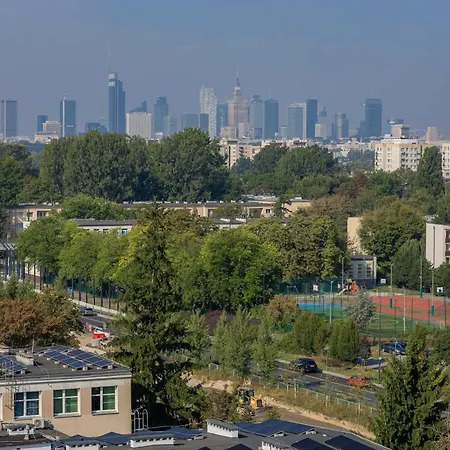 Luxurious In With Beautiful View And Air Conditioning By Renters Lejlighed Warszawa