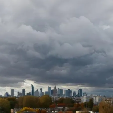 Lejlighed Luxurious In With Beautiful View And Air Conditioning By Renters