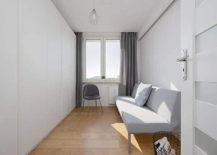 Daire Luxurious In With Beautiful View And Air Conditioning By Renters Varşova