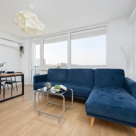 Luxurious In With Beautiful View And Air Conditioning By Renters * Varsavia