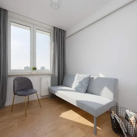 Appartamento Luxurious In With Beautiful View And Air Conditioning By Renters Varsavia