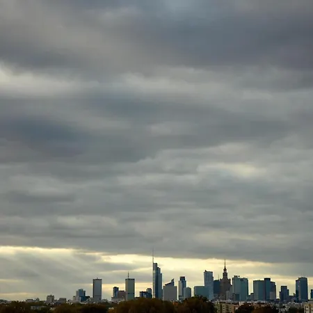 Luxurious In With Beautiful View And Air Conditioning By Renters Appartamento Varsavia